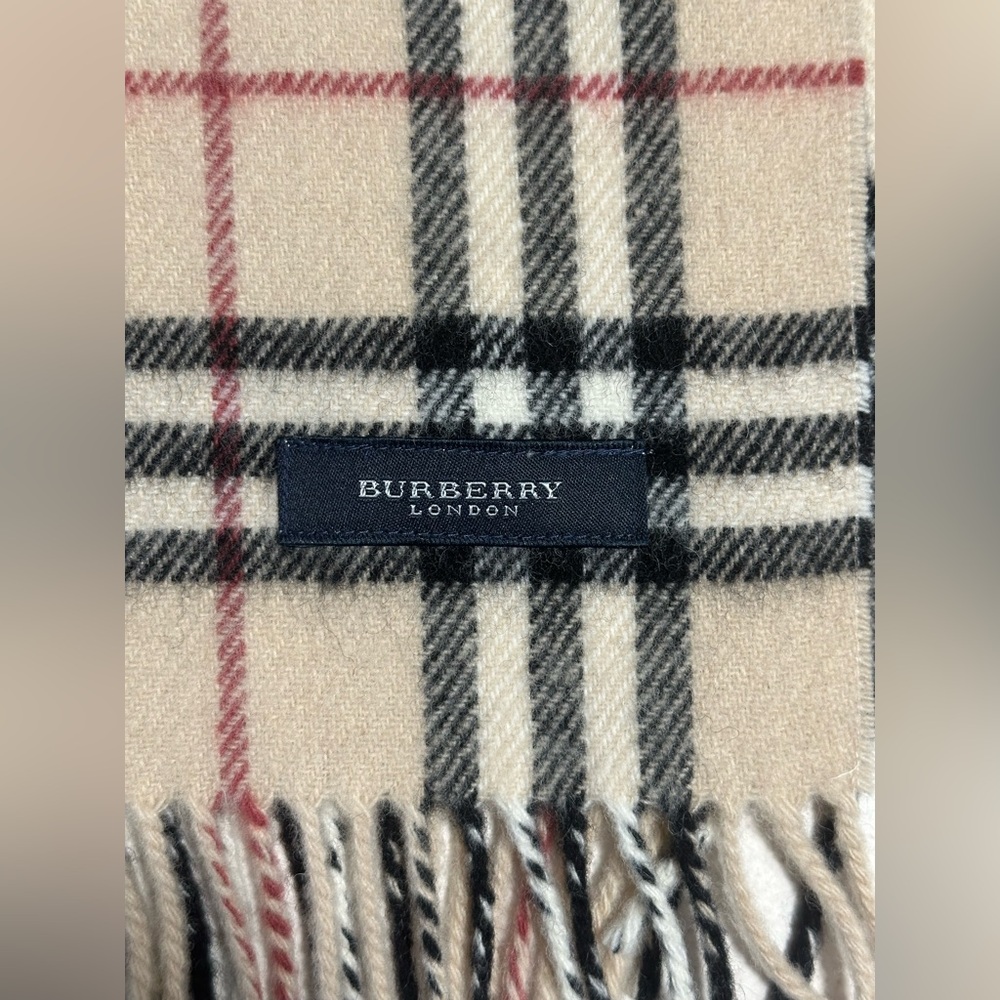 Burberry Scarf/Lap Blanket - Picture 4 of 7